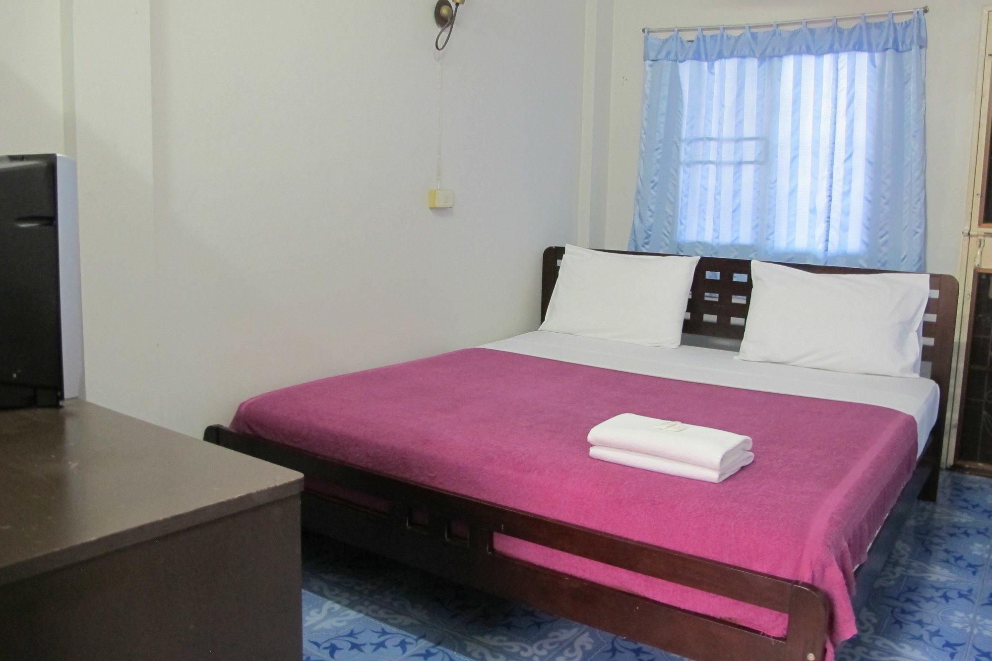 Samchai Hotel Si Racha Eksteriør billede