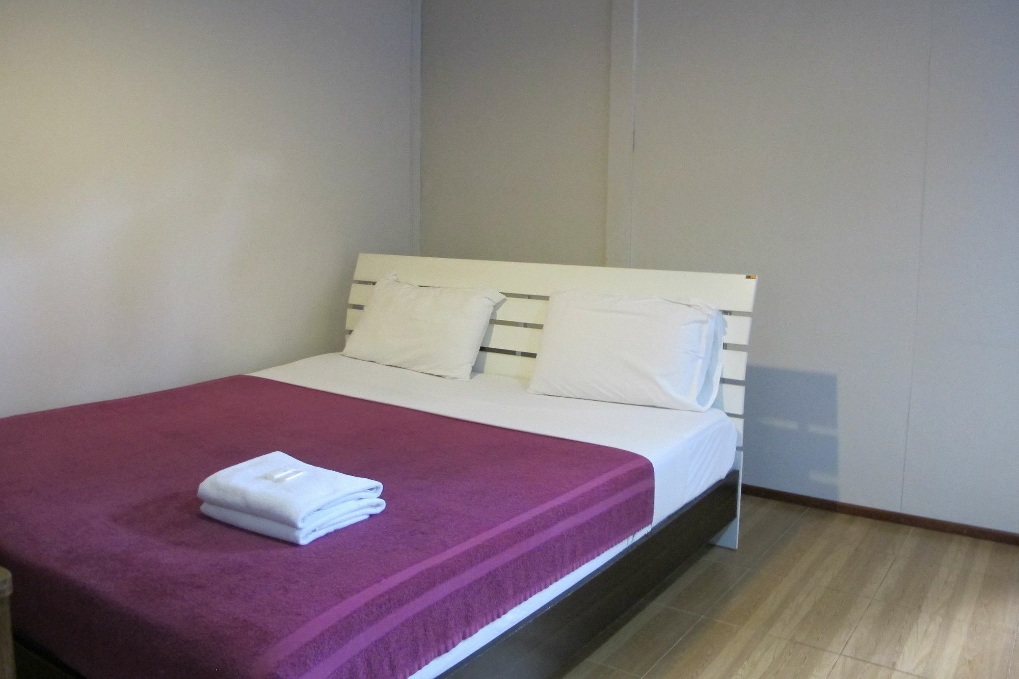 Samchai Hotel Si Racha Eksteriør billede