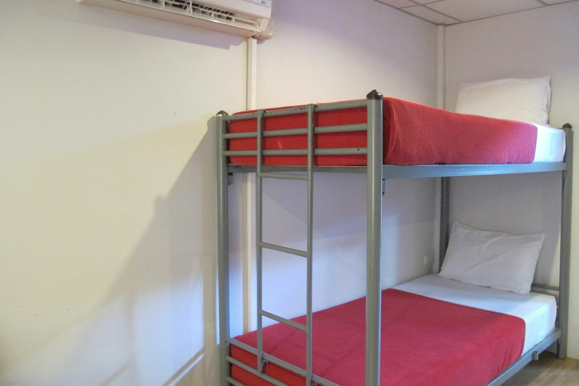 Samchai Hotel Si Racha Eksteriør billede