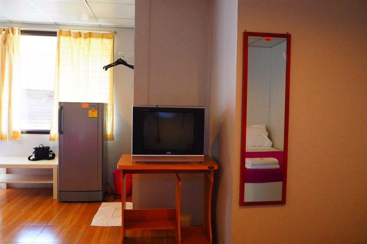 Samchai Hotel Si Racha Eksteriør billede
